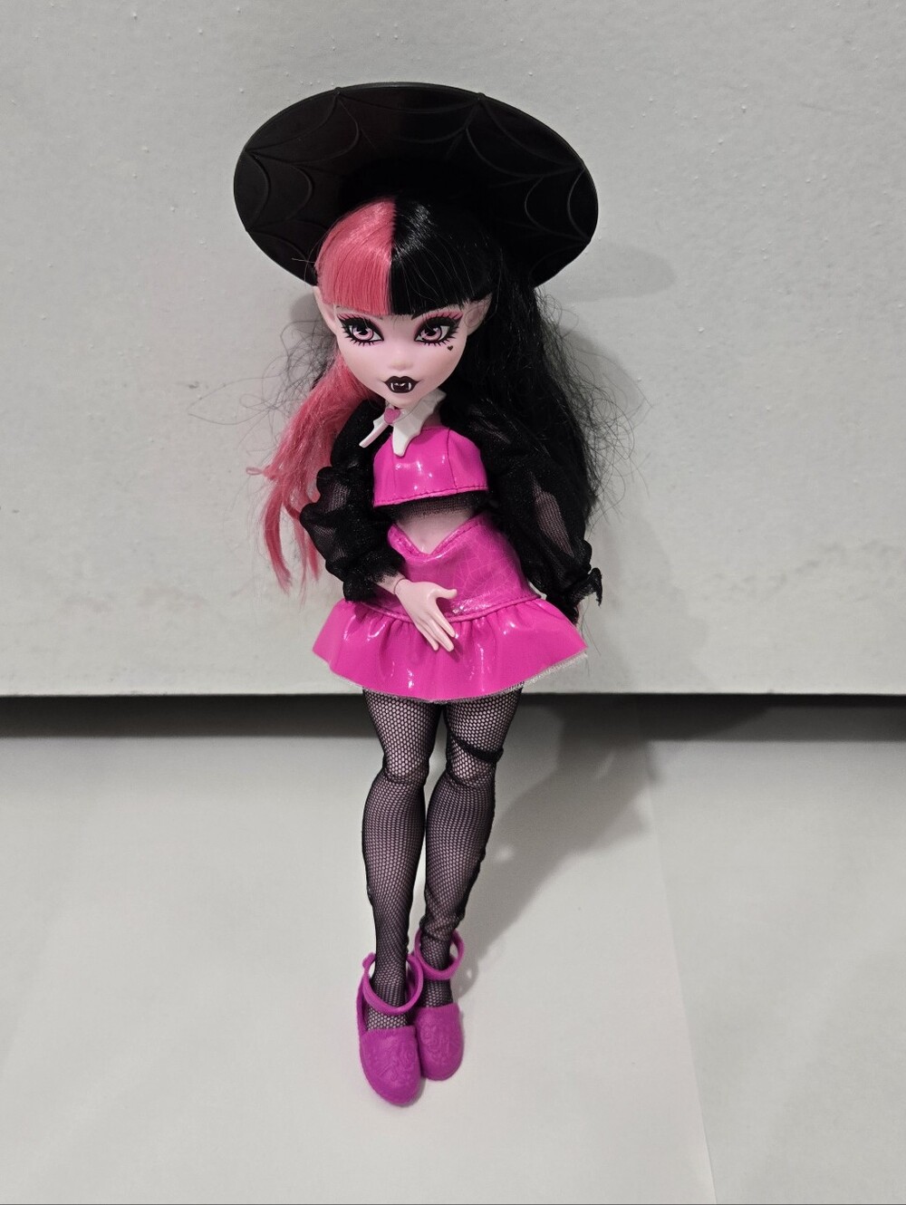 2021 Mattel Monster High Draculaura Fashion  Doll Gothic Halloween Collectible